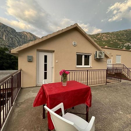 Apartmani Dada Kotor Exterior foto